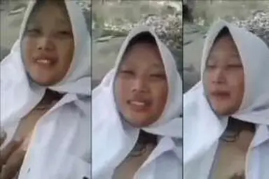Bokep SMA Gadis Lugu Diajak Ngewe di Sungai Viral Hot